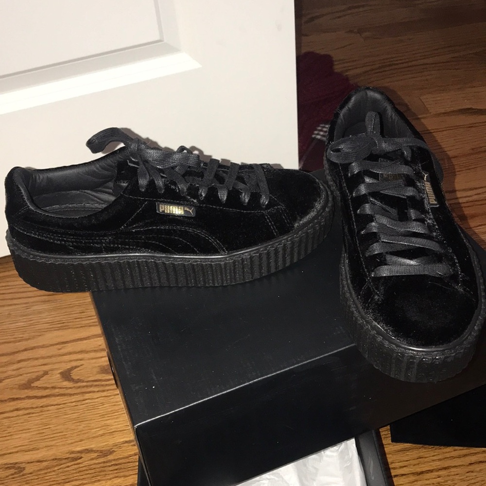 Never worn creeper velvet puma (by Rihanna)